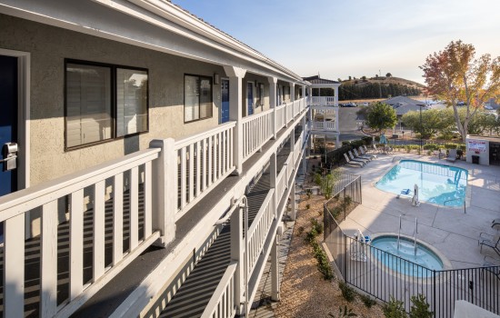 SureStay Fairfield - Courtyard View